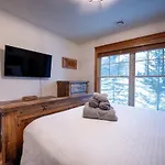 Luxury House In Pocono Mountains