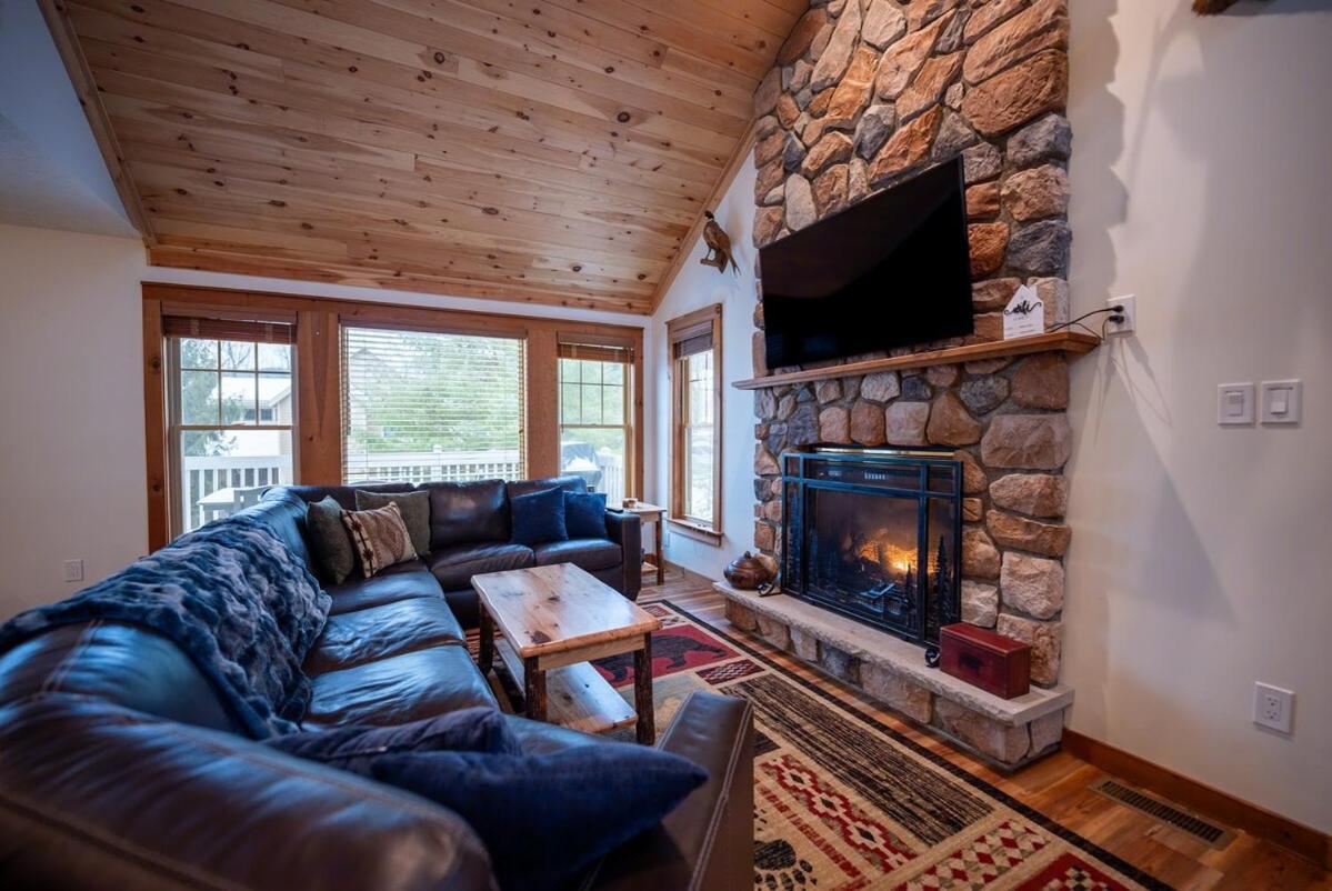 Holiday home Luxury House In Pocono Mountains