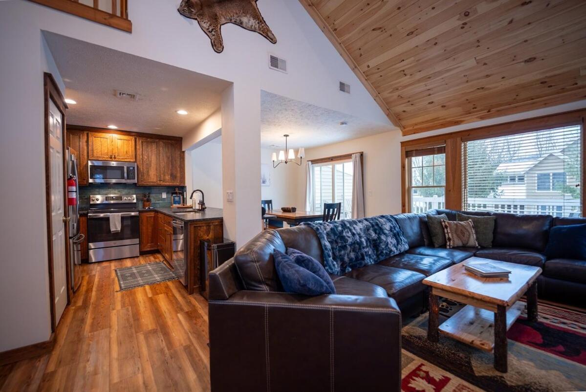 Luxury House In Pocono Mountains Holiday home Tannersville
